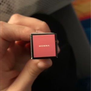 Jaclyn Hill new matte lippie in momma